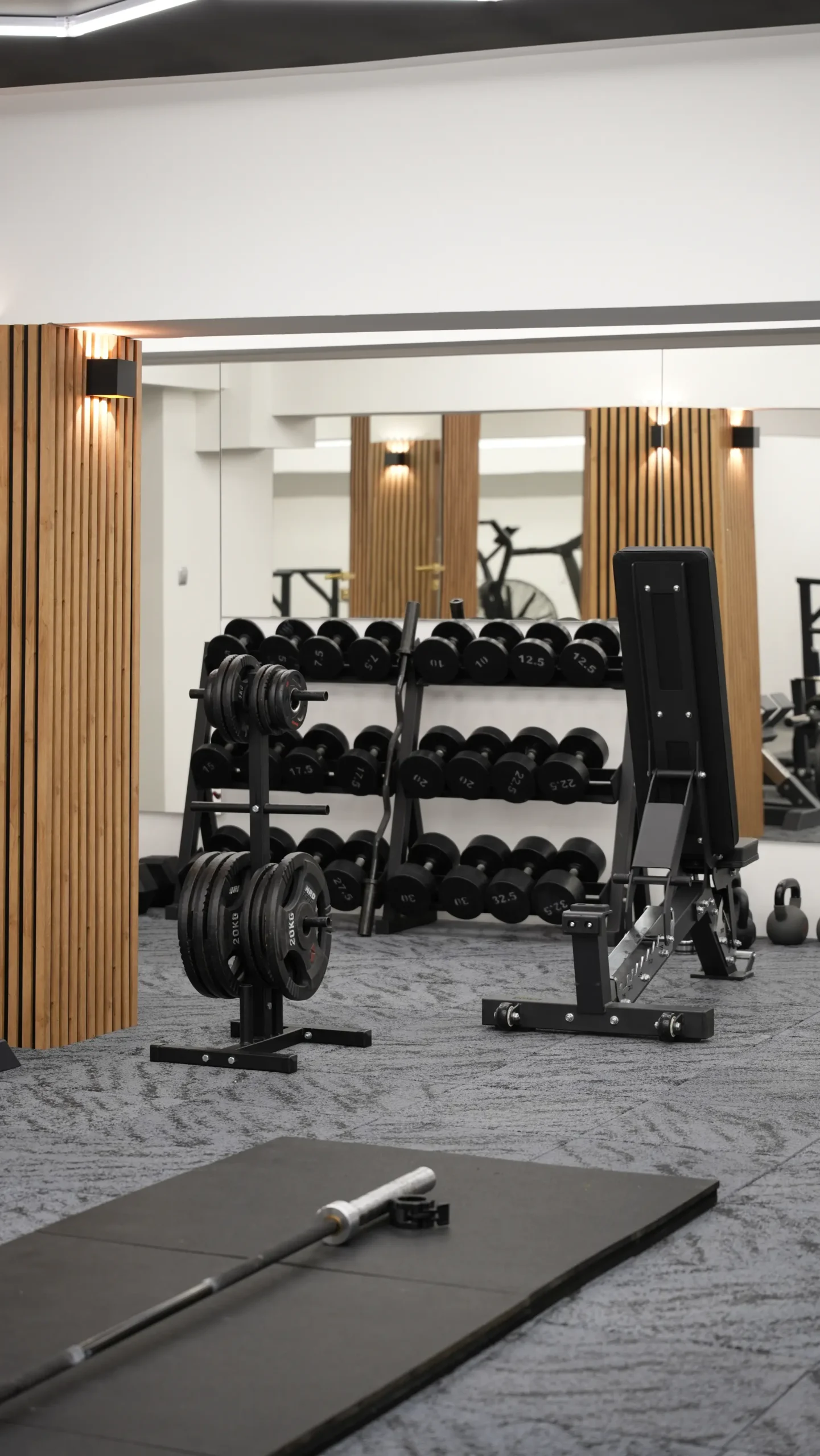Strefa wolnych ciężarów w LEVEL Centrum Sportu